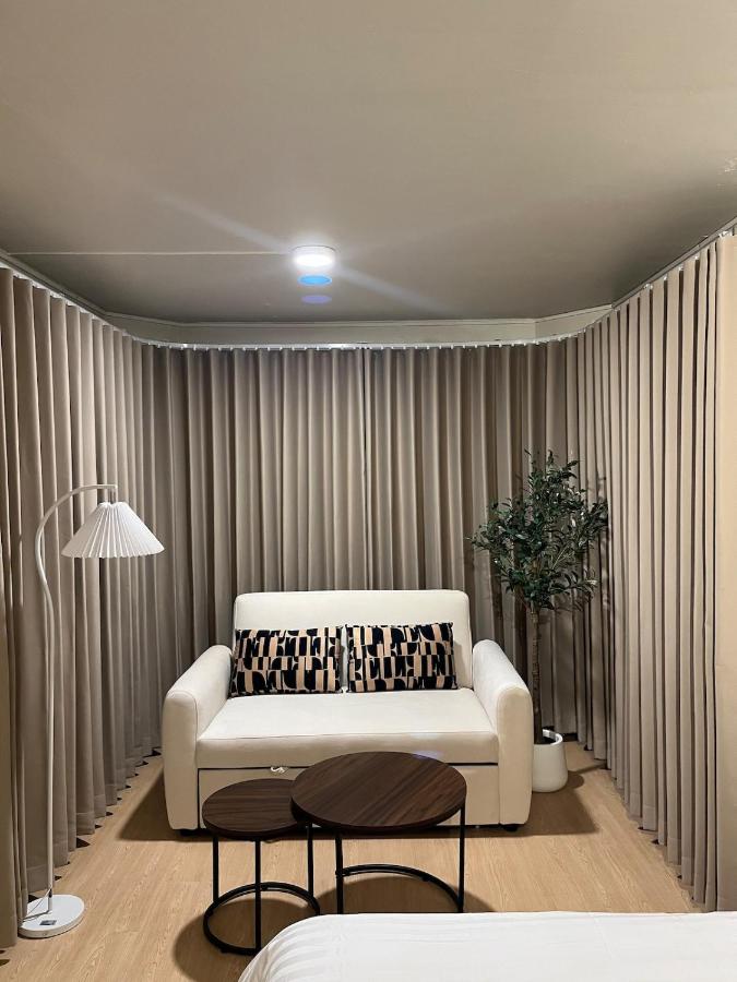 Modern Room in the Heart of Nimman - Chambres d’hôtes Chiang Mai