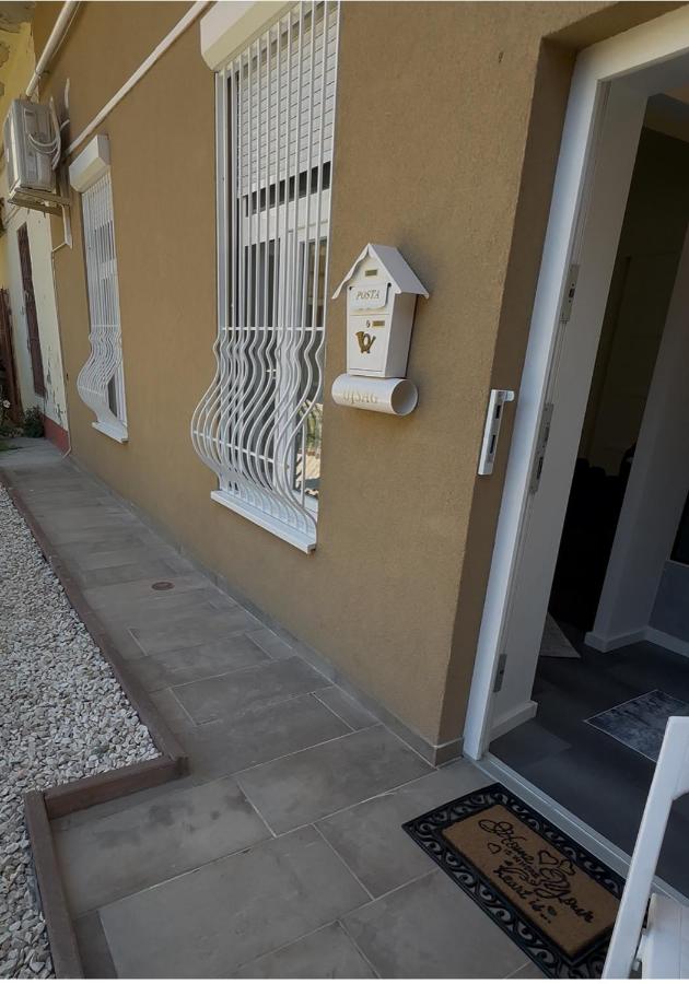 Pera Lux Apartman - B&B Eger