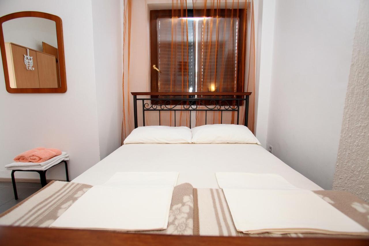 Estudio con vistas al jardín