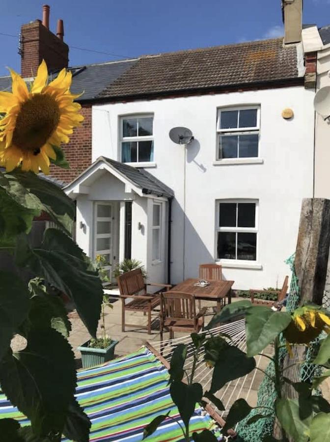 One Coastguard Road Cottage - B&B Caister-on-Sea