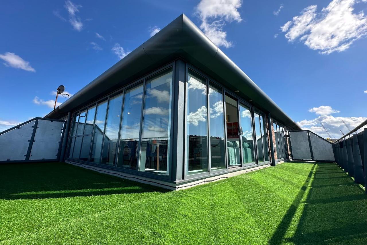 City Centre Penthouse on Concert Square with City Views - Ferienwohnung Liverpool