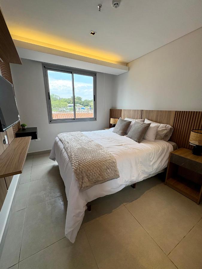 Edificio Emerald II - Asunción - Bed and Breakfast Asunción