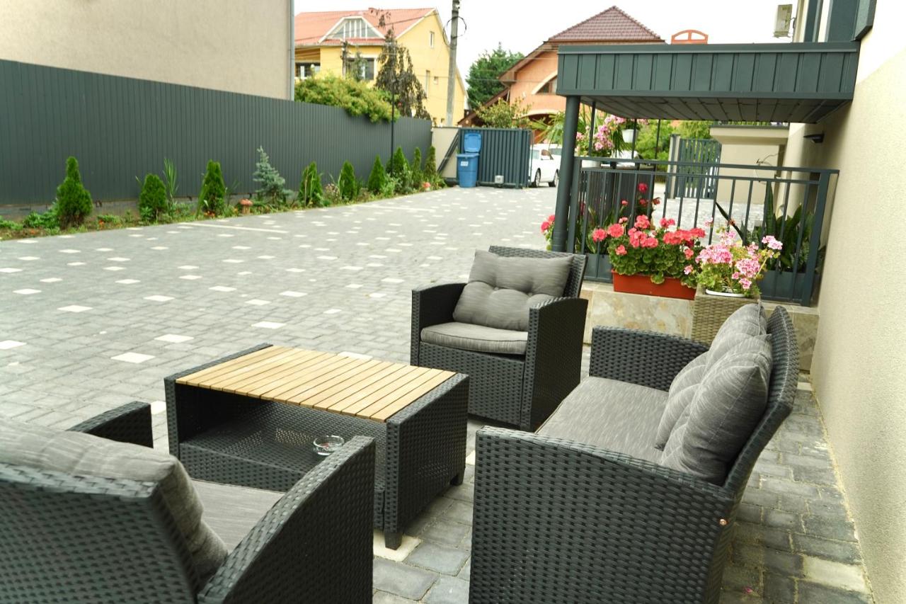 Villa Malyna - B&B Storozhnytsia