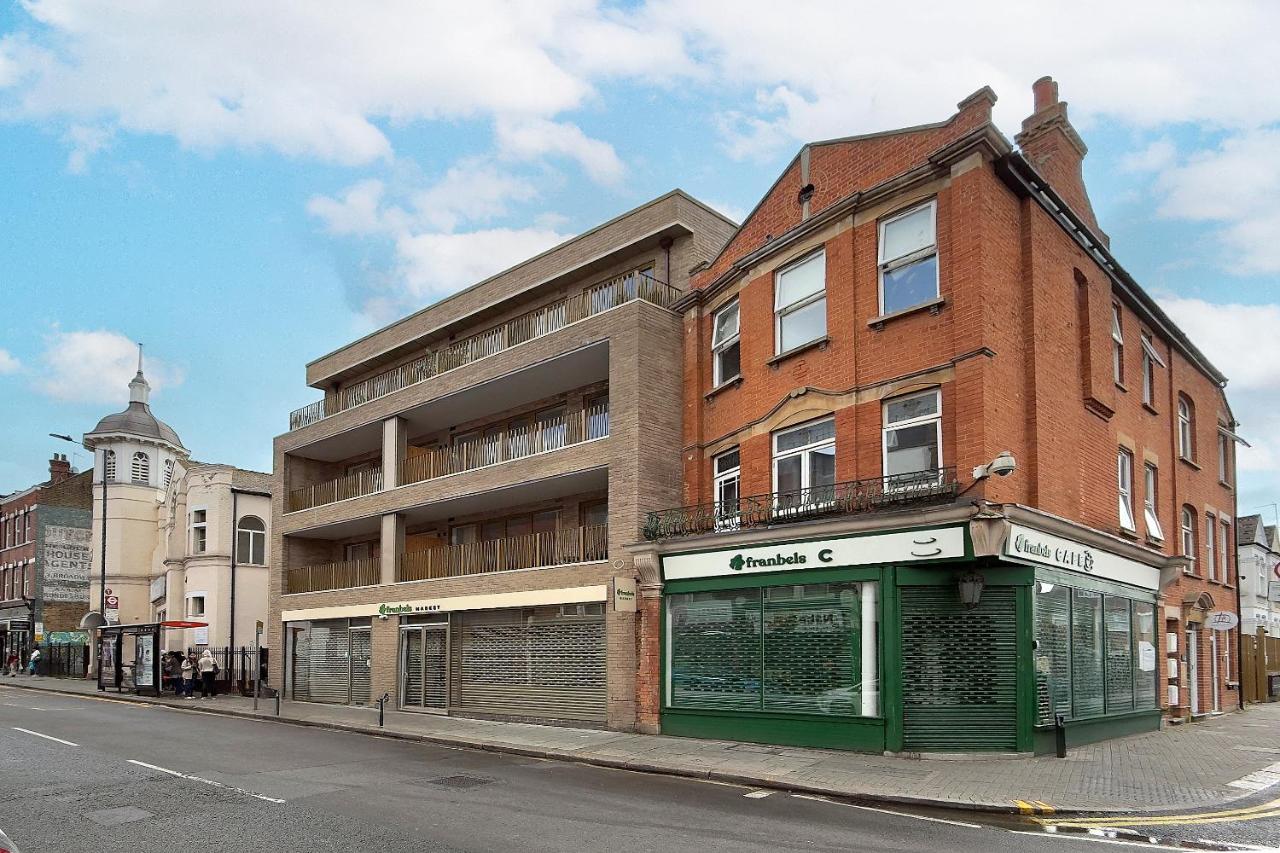 New in Willesden close to Oxford Str, Wembley, Jubilee line - B&B London