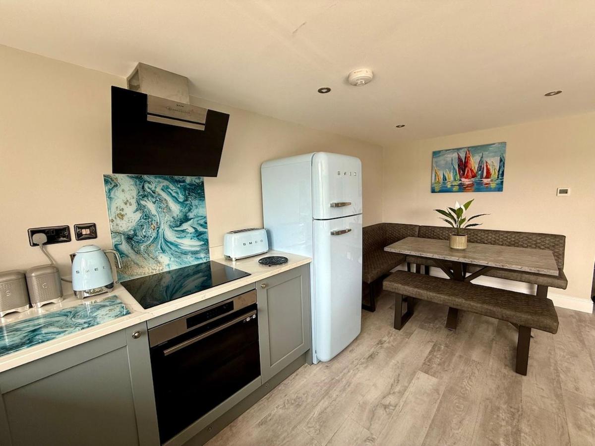 Seaside Getaway - Roebuck Cottage - Bed and Breakfast Reighton