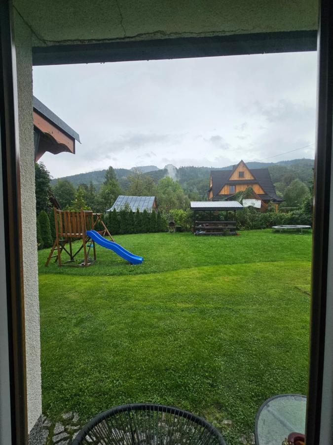 One-Bedroom Apartment with Terrace