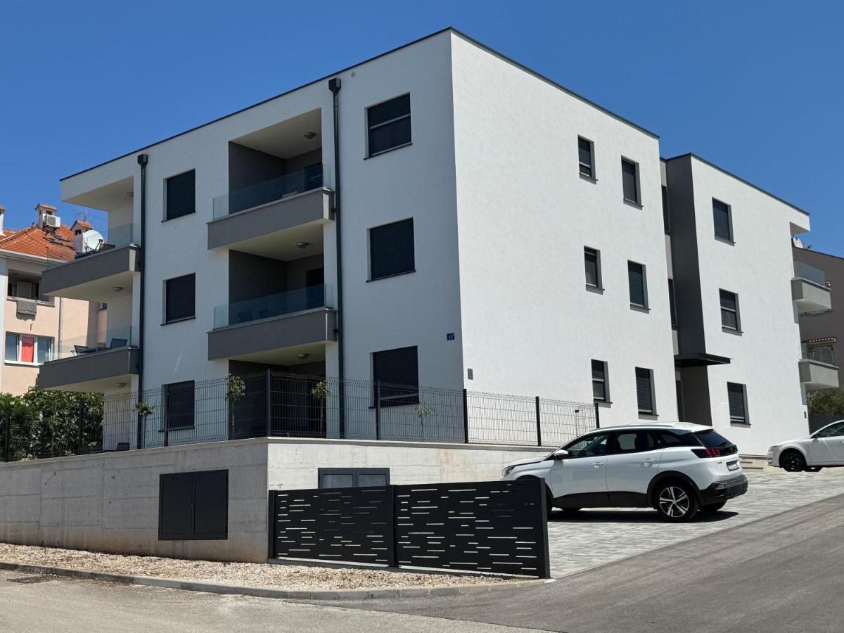 Apartments Frank - Chambres d'hôtes Zambratija