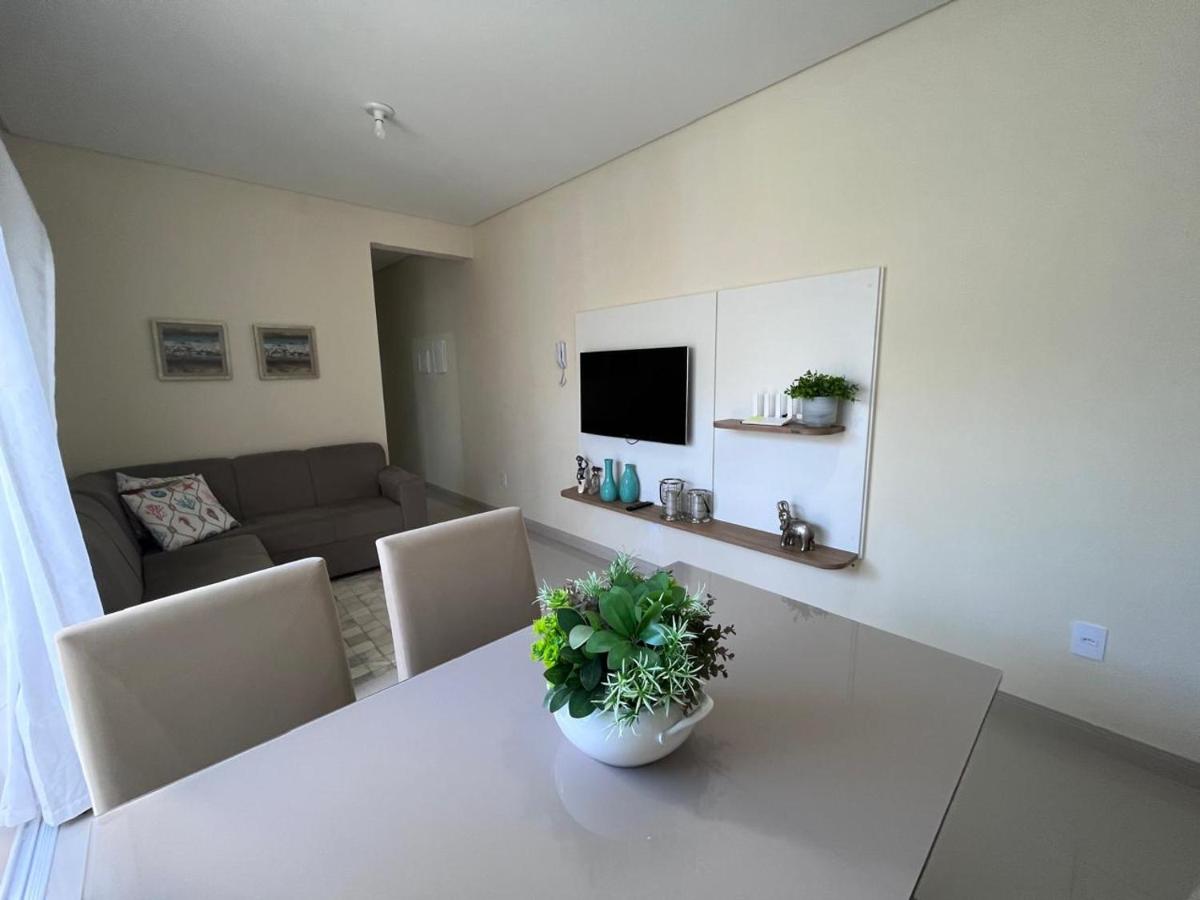 Lindo apto com piscina e churrasqueira a 400m da praia! - Chambres d’hôtes Governador Celso Ramos