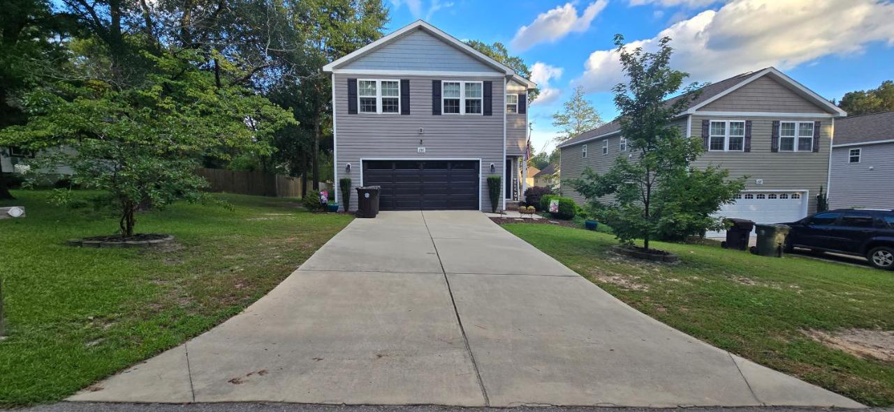 Modern Home Near Downtown - B&B Aberdeen