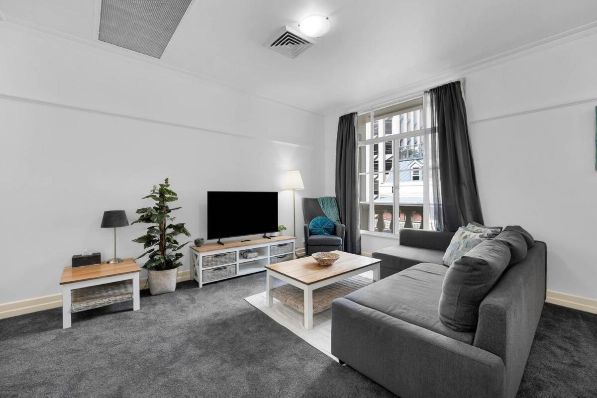 Ann street Inspired 1Bedroom Apt wCity Views M12 - Bed and Breakfast Brisbane