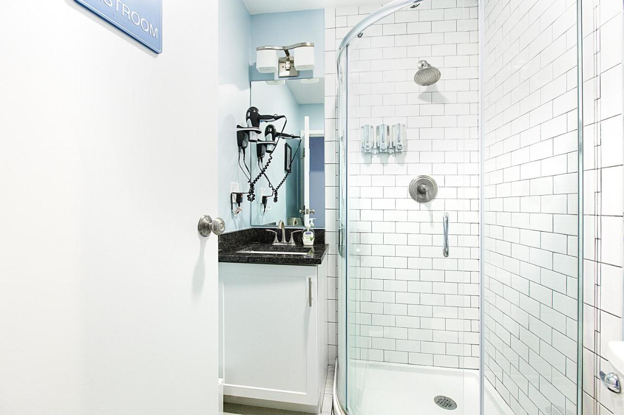 Quarters on DOT by Thatch - B&B Boston