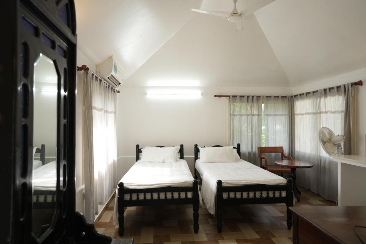 Peyolis Place - Bed and Breakfast Jāmb