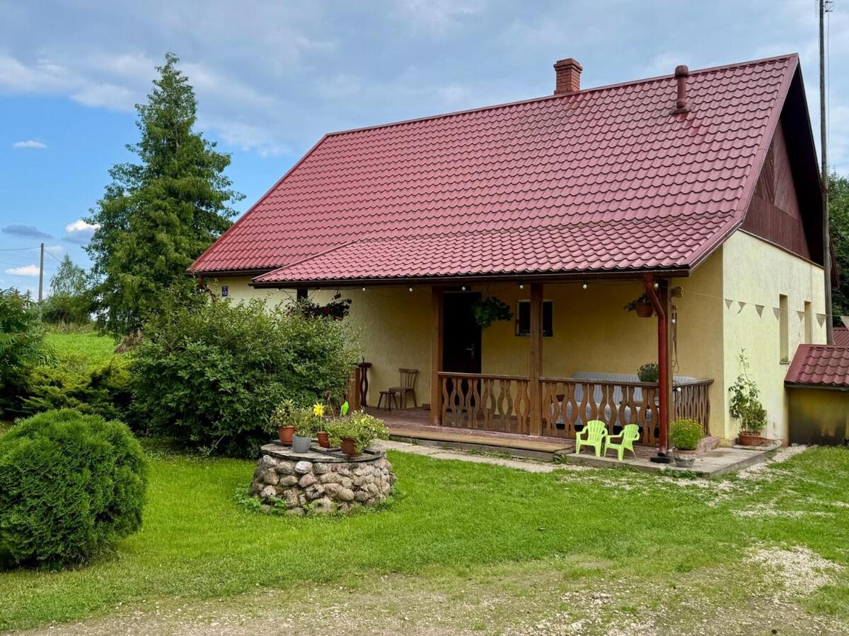 Rural Escape with Church View & Farm Eggs - B&B Baltinava
