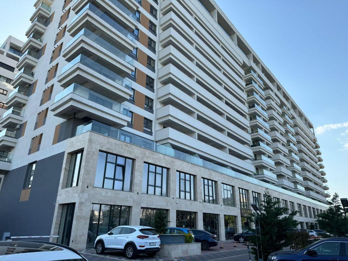 Bucharest Luxury Glam Apartments City Center Area - Bed and Breakfast Boekarest