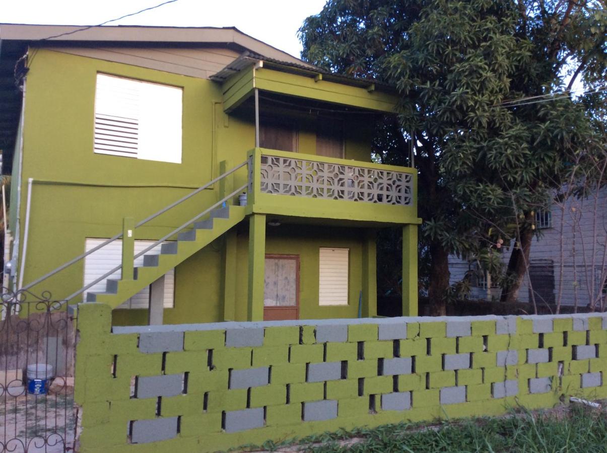 MaFlo Arms - B&B Ciudad de Belice