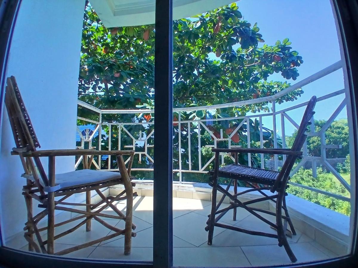 Ary Homestay Nyali - 5th Avenue - Chambres d’hôtes Mombasa