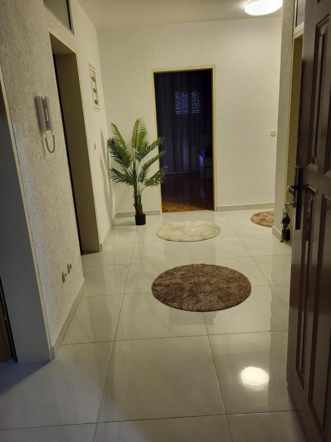 3 Zimmer-Apartment in Ferizaj Stadt - Ferienwohnung Ferizaj