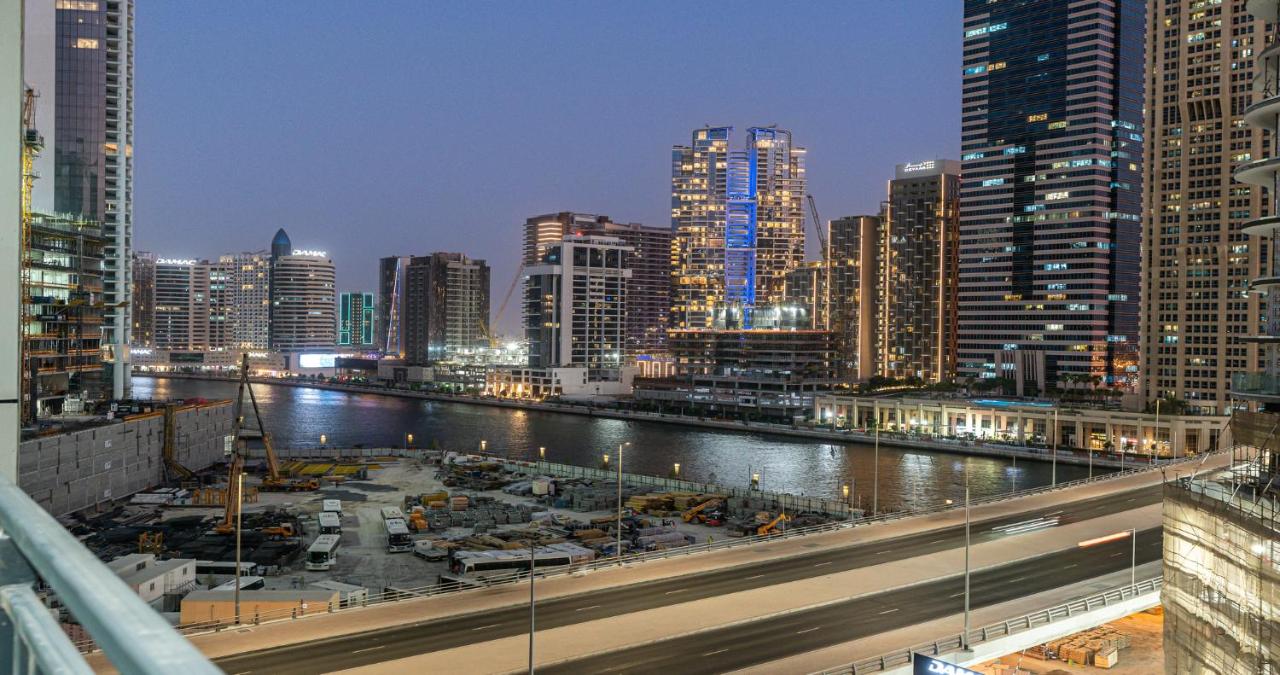 Modern 1BR-City View-Near Metro Station-Business Bay - Chambres d'hôtes Dubaï