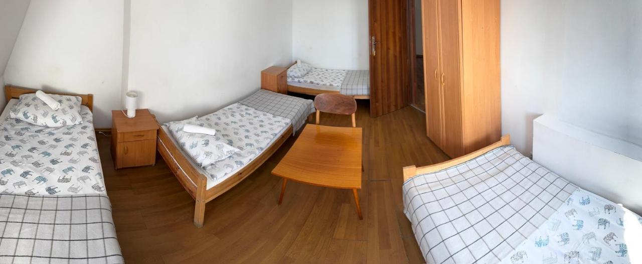 Camera Quadrupla con Bagno in Comune