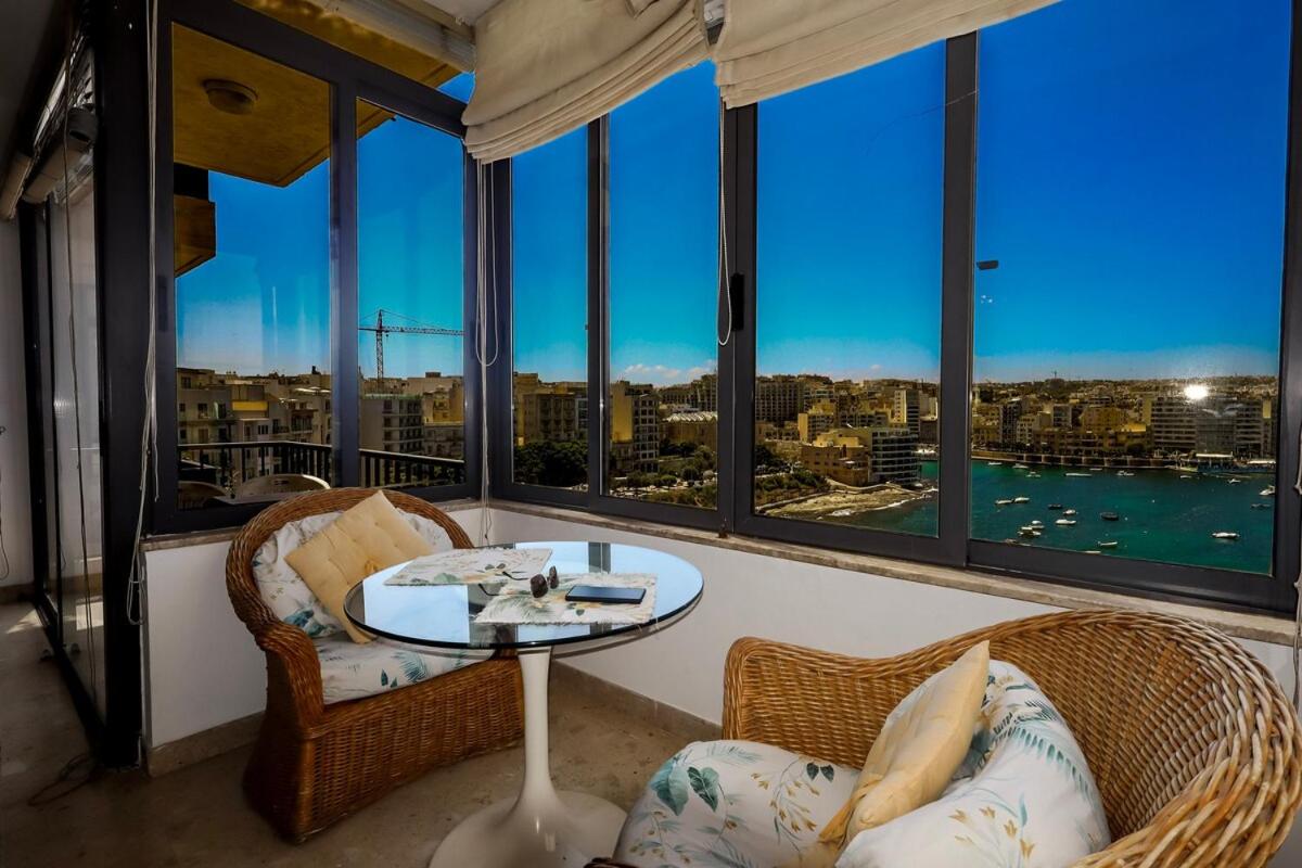 Waterfront Panorama Massive Three Bedrooms Flat 8S - B&B Sliema