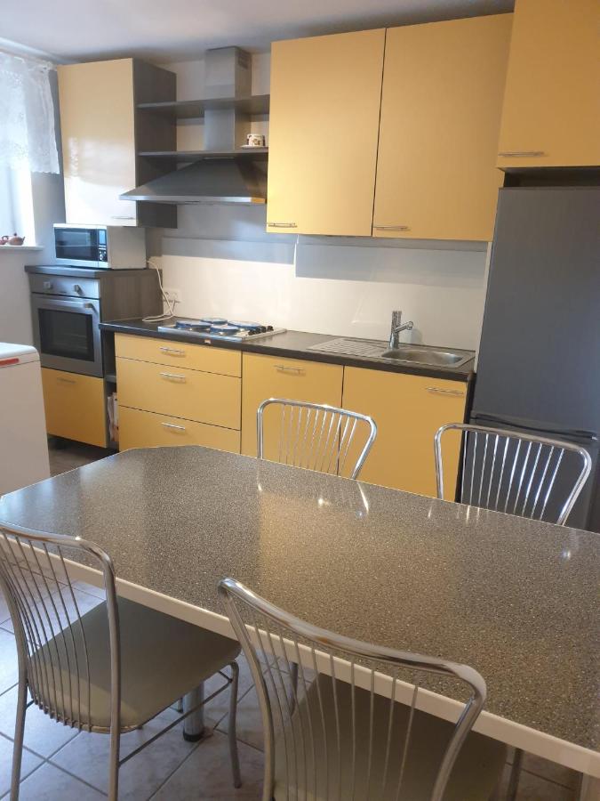 Friedland Luxe Souterrain Doppelbettzimmer - Bed and Breakfast Friedland