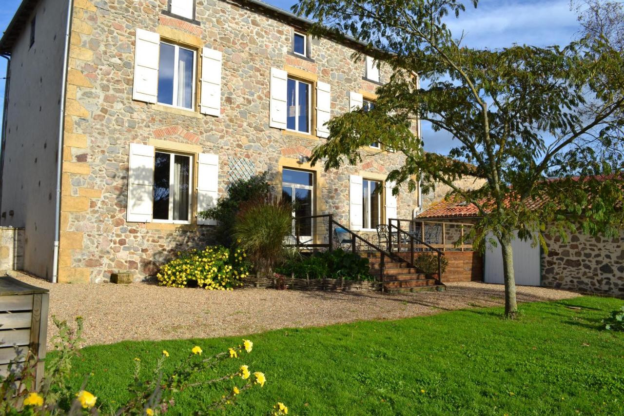 "La Maison de Villars" au coeur de la nature - B&B