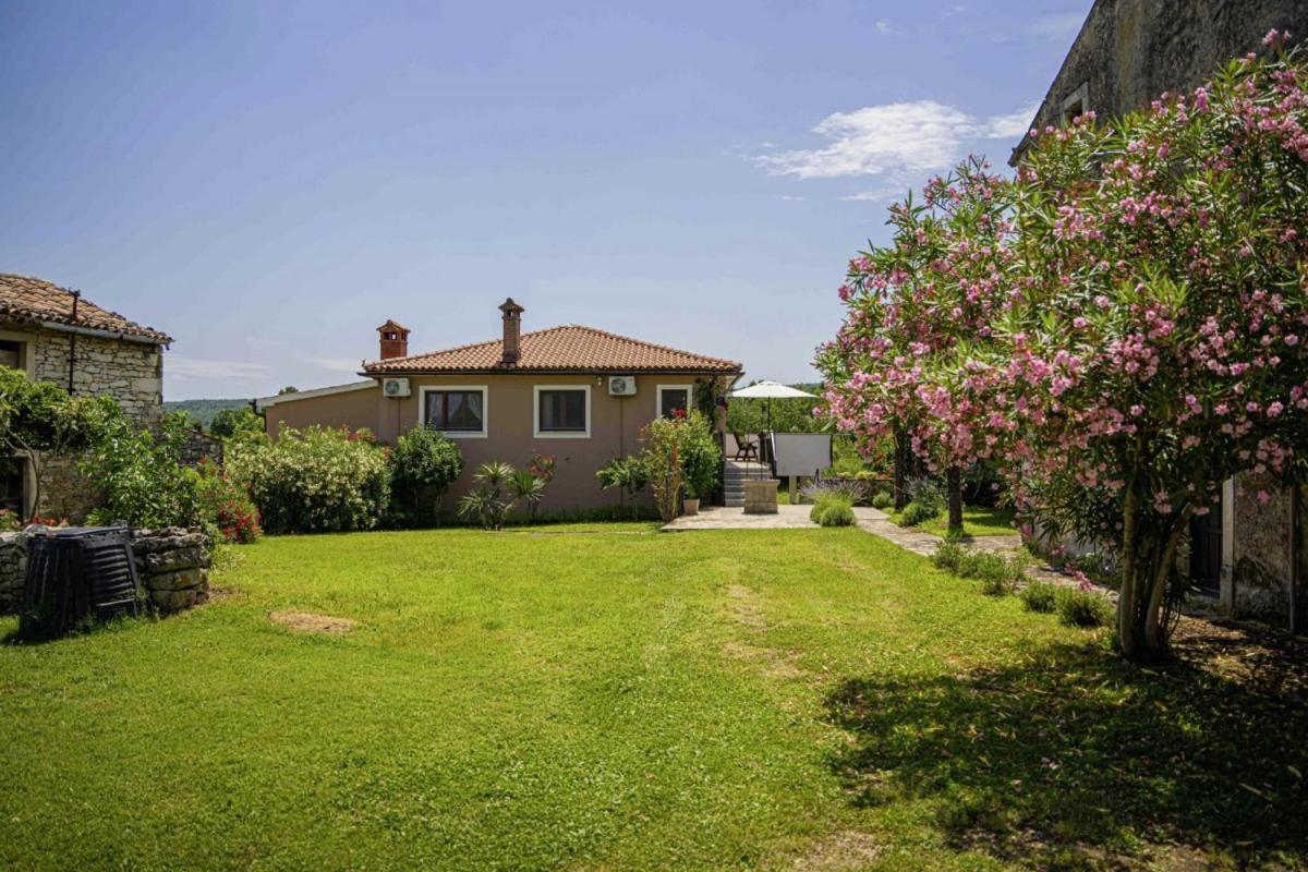 Villa Mendula in Čambarelići - Haus für 6-7 Personen - Chambres d'hôtes Kršan