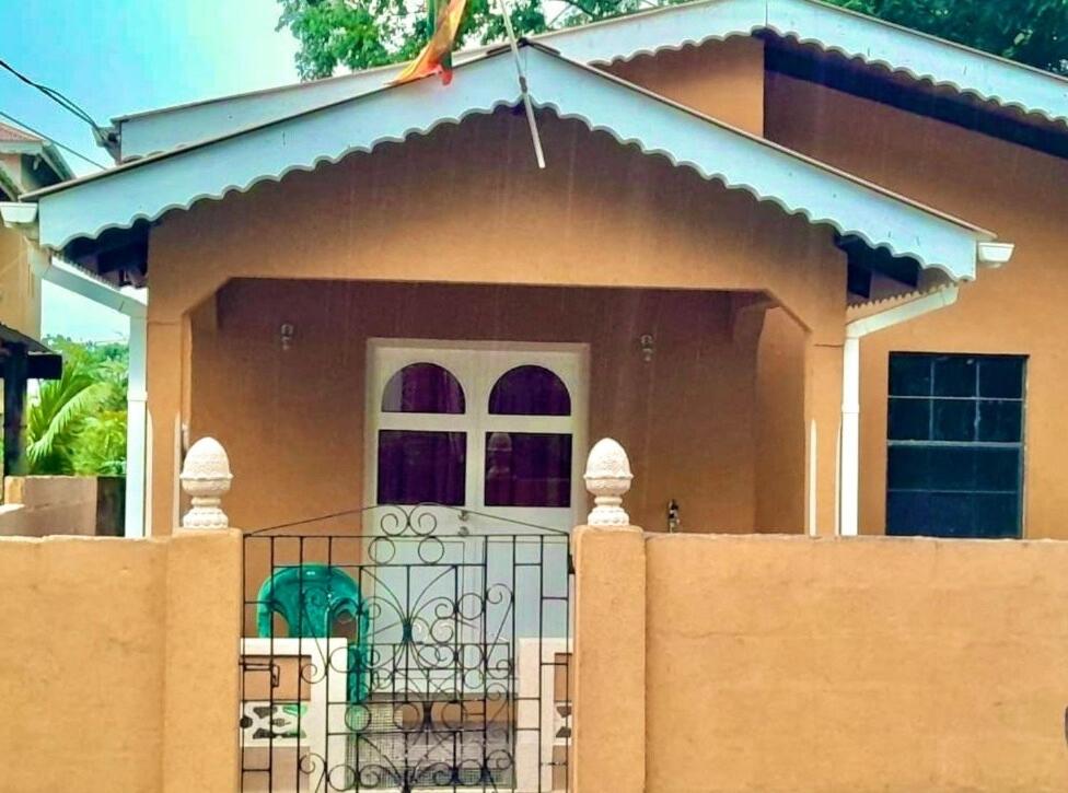 Bs Bed N Breakfast - Bed and Breakfast Victoria