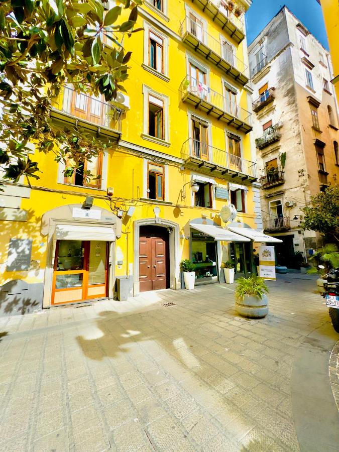 Casarià Holiday Home, Nel Cuore del Centro Storico di Napoli - Chambres d'hôtes Naples