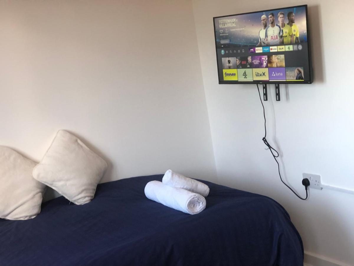 The Airport Getaway - B&B West Drayton