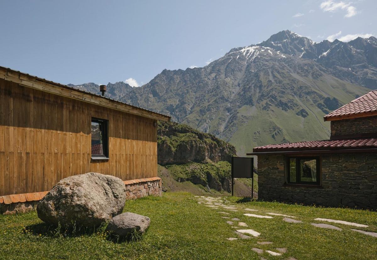 Kazbegi Hut - B&B Stepantsminda