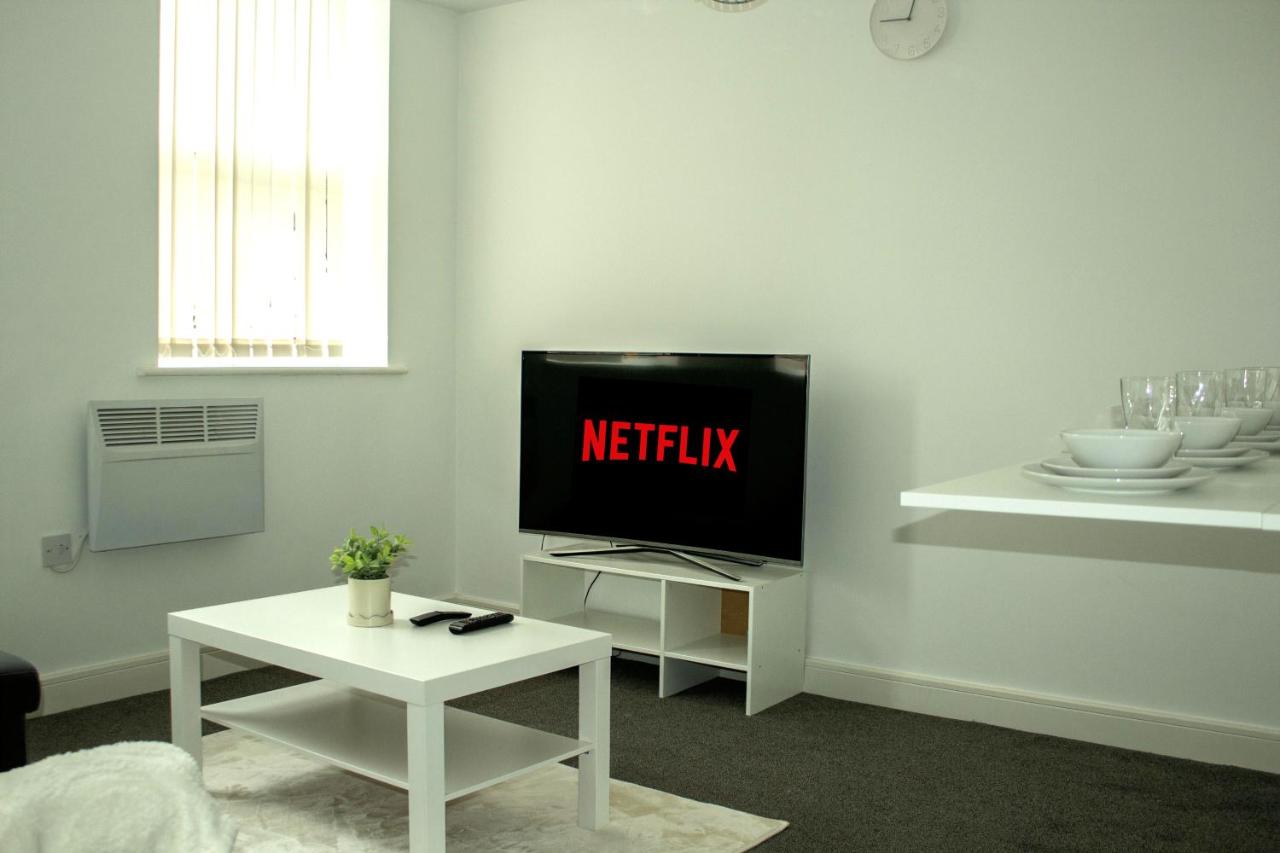 Spacious 2BR Apartment with Superfast Wi-Fi, FREE PARKING, NETFLIX & PS5 - Ferienwohnung Nottingham