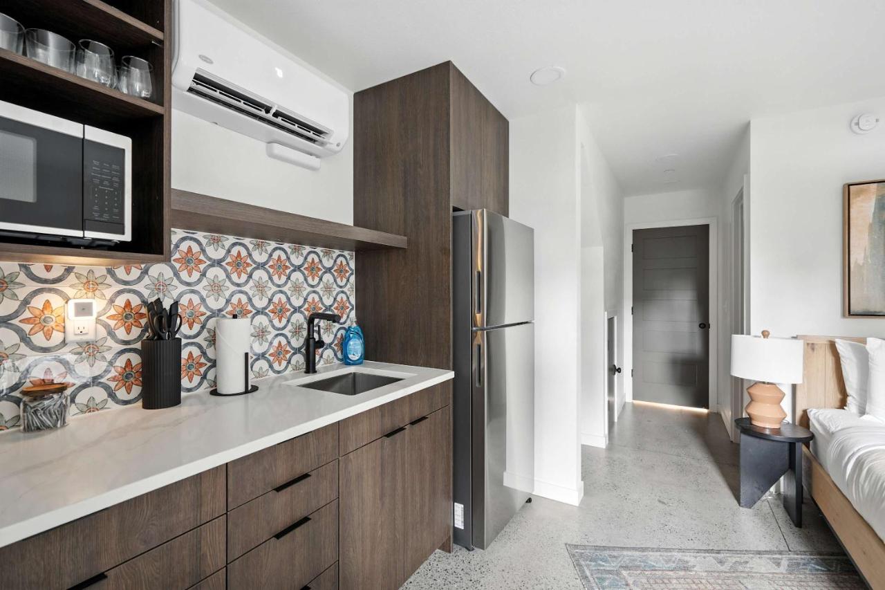 Adelynn Studio Walkable Kerns Spanish Charm - B&B Portland