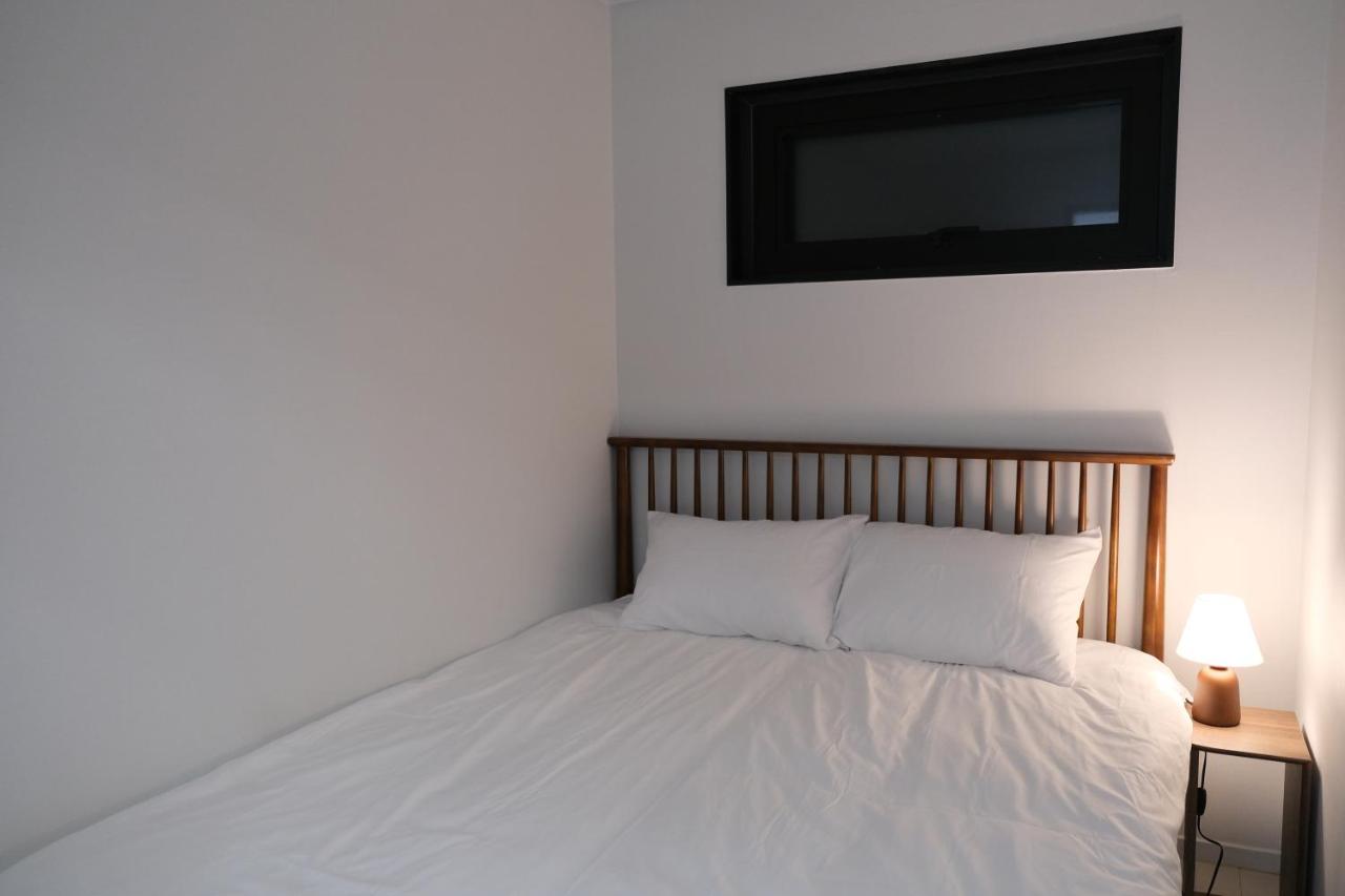 One-Bedroom Deluxe Apartment