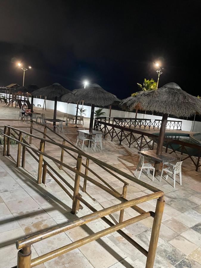 Apartamento com 2 quartos de FRENTE PARA O MAR - B&B Maceió