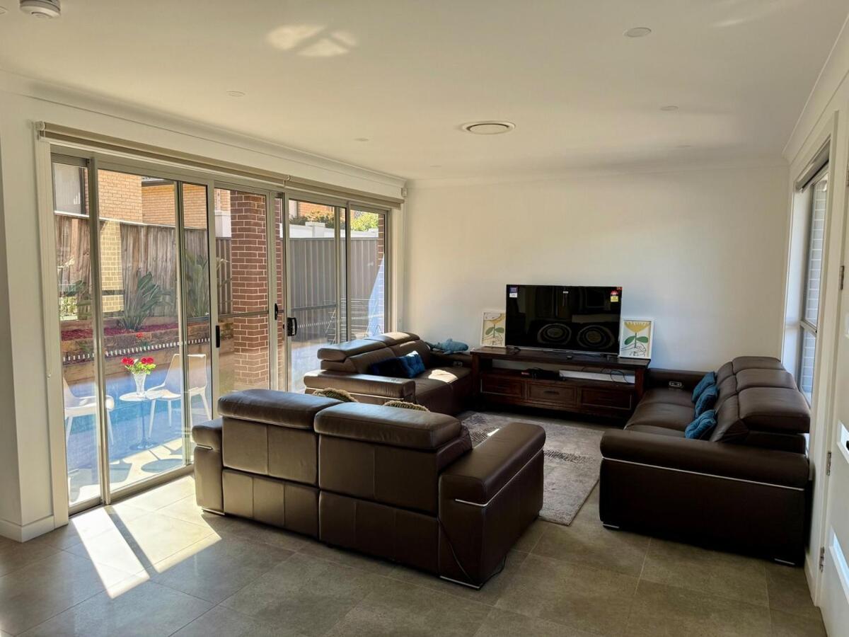 3Br with study house in Burwood Unit2 - B&B Sídney