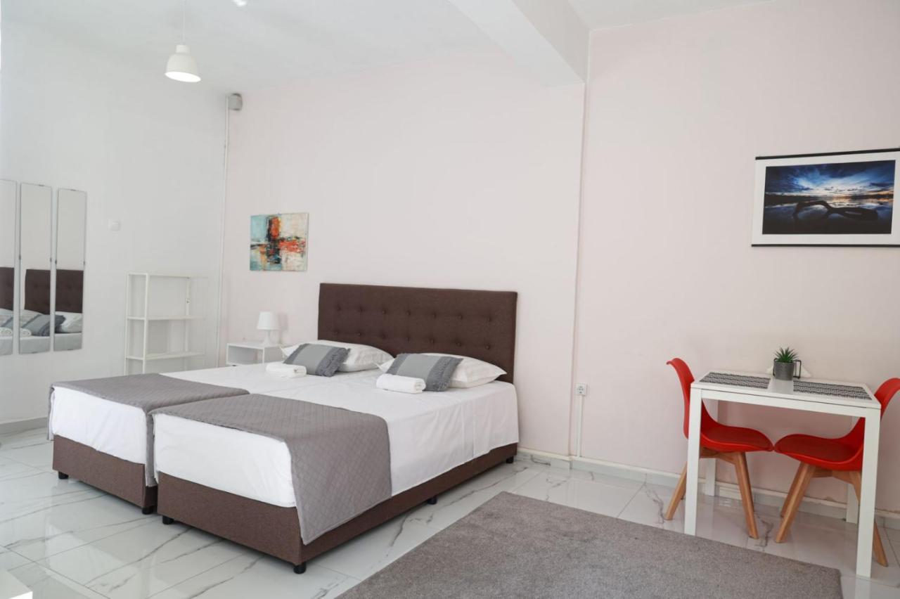 Lysandros Apartments in Athens, near the METRO - B&B Atene