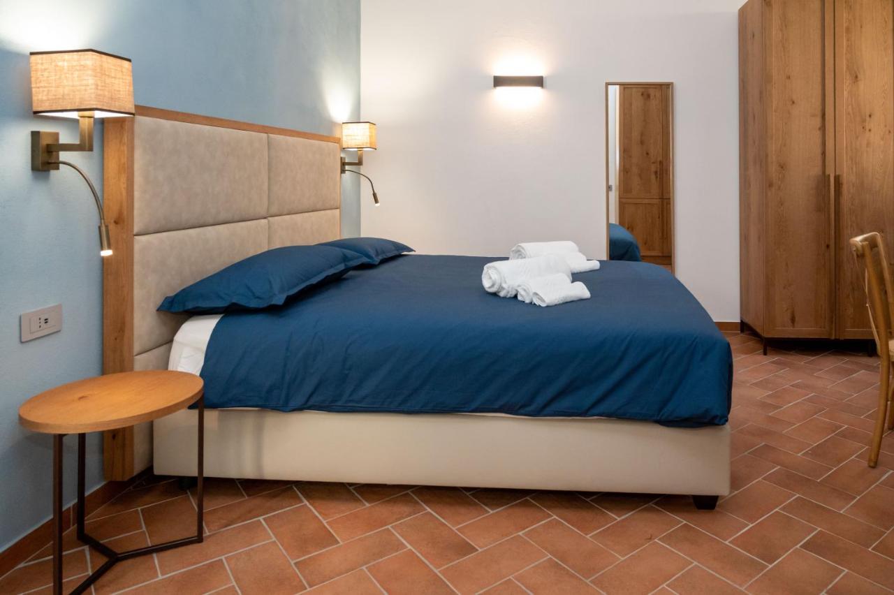 One-Bedroom Standard Apartment