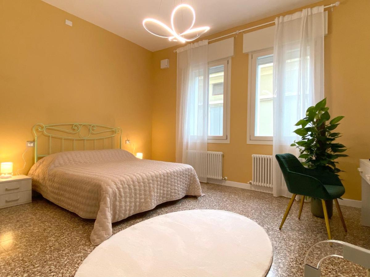 Camera Matrimoniale con Bagno Privato Esterno