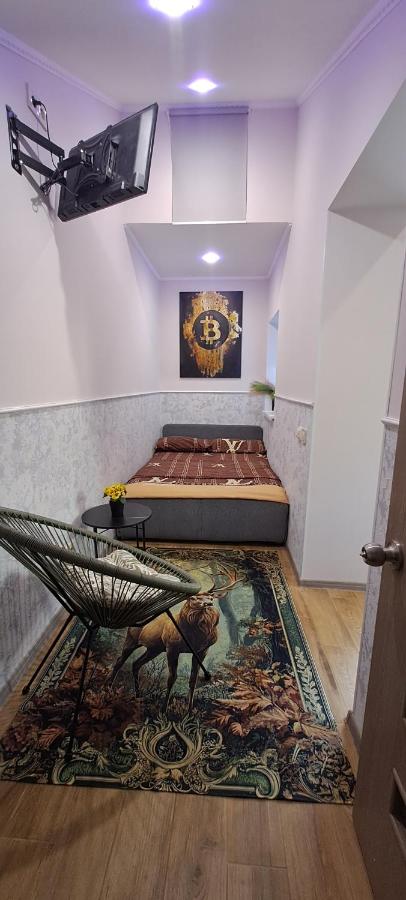 Стильна смарт квартира в центрі міста - B&B Odessa