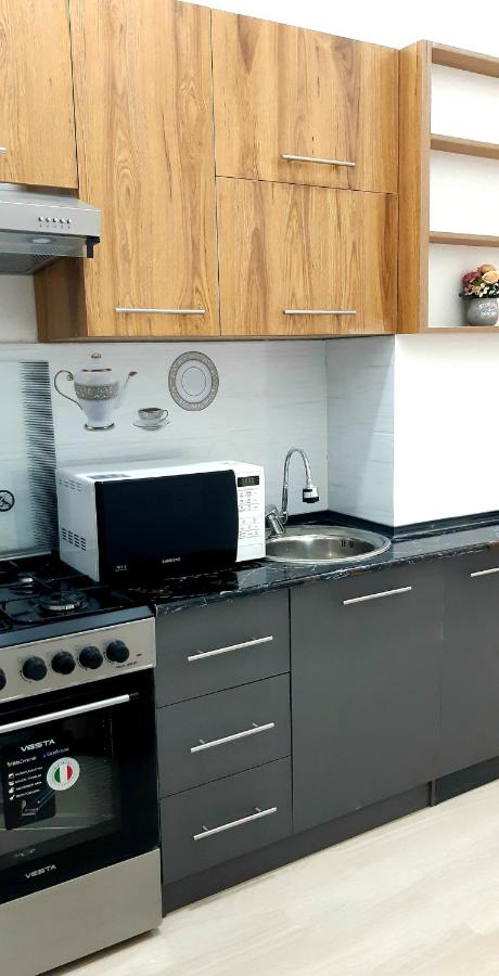 City Center Apartment "Afsona mall" - Bed and Breakfast Irvadan