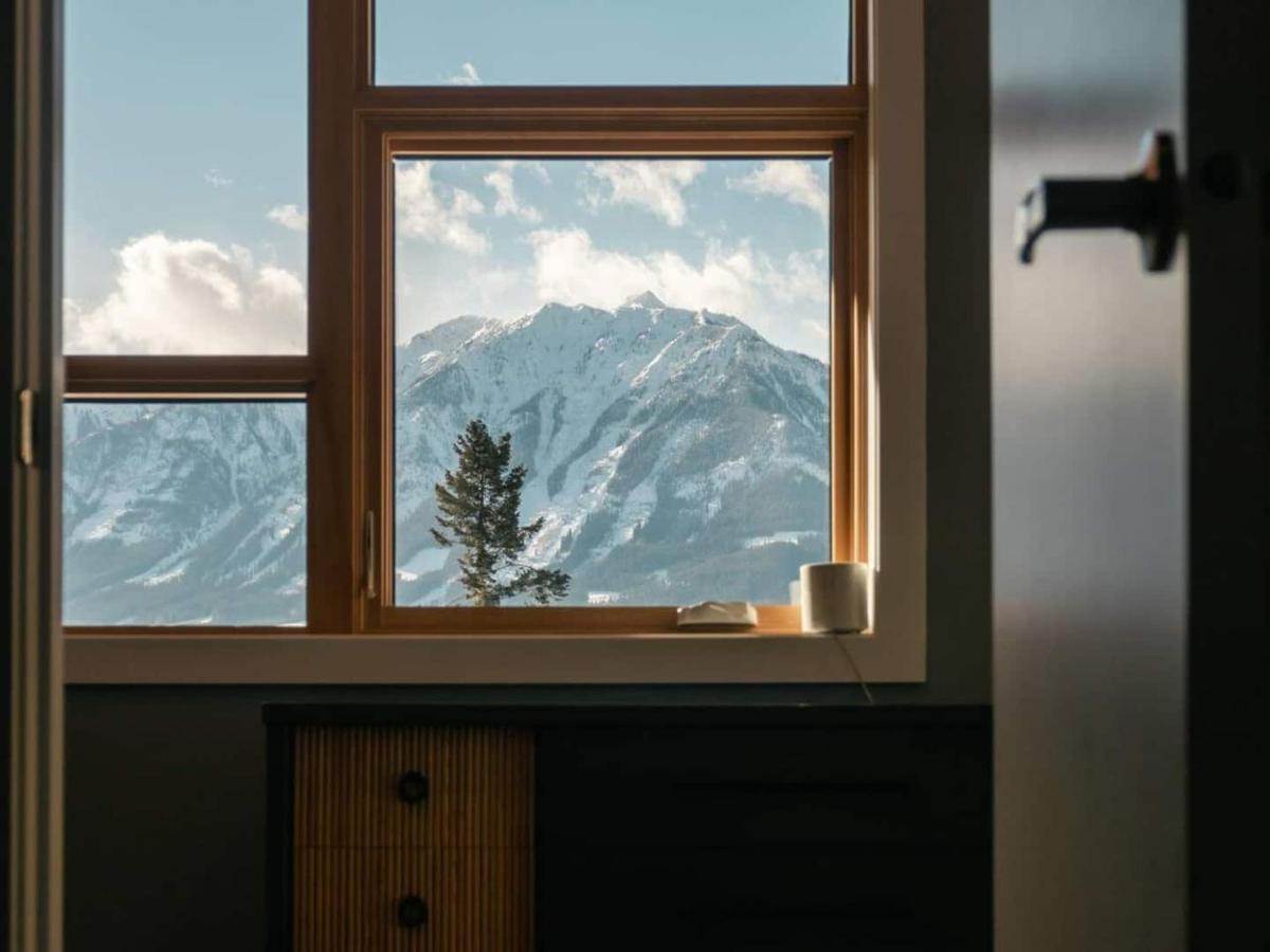 Pur Lodging Mountain Cabin 1 - Private Hot Tub - Ferienwohnung Golden