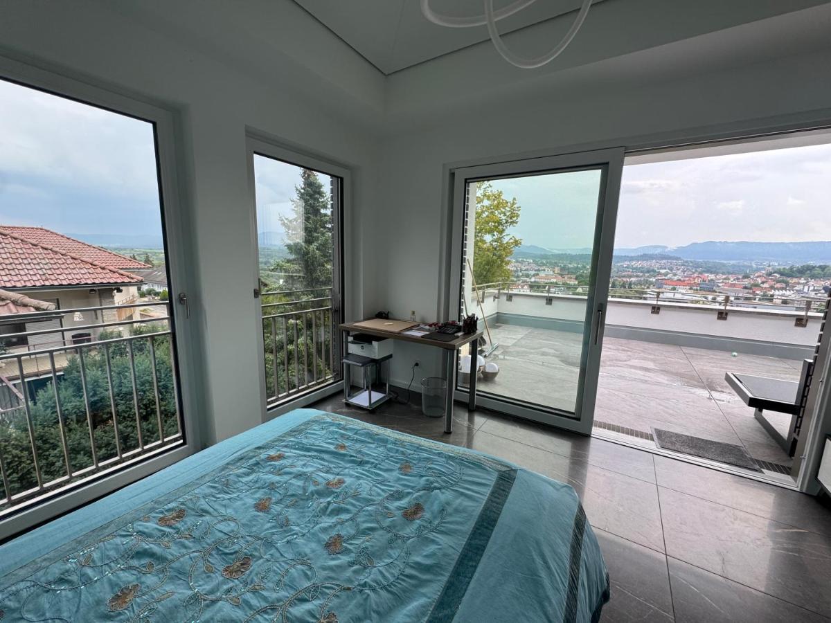 Ferienwohnung - Penthauswohnung Albblick, traumhafter Ausblick, ruhige Lage - B&B Balingen