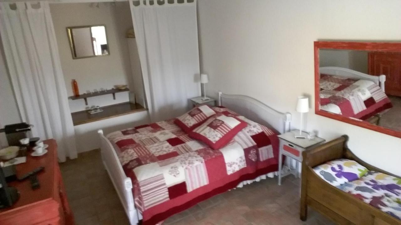 Chambres d'Hôtes Le Crouzat - Ferienwohnung Empurany