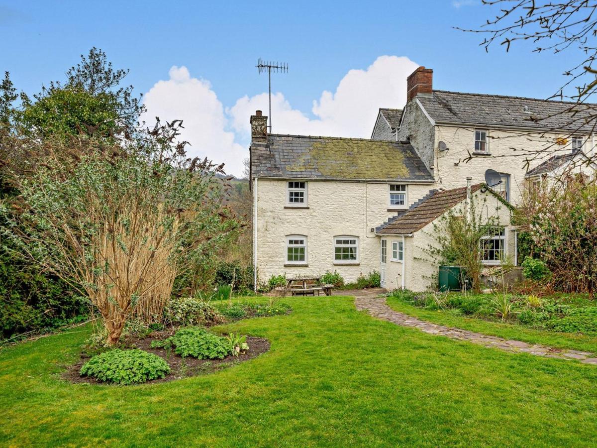 2 Bed in Llangynidr BN052 - B&B Llangynidr