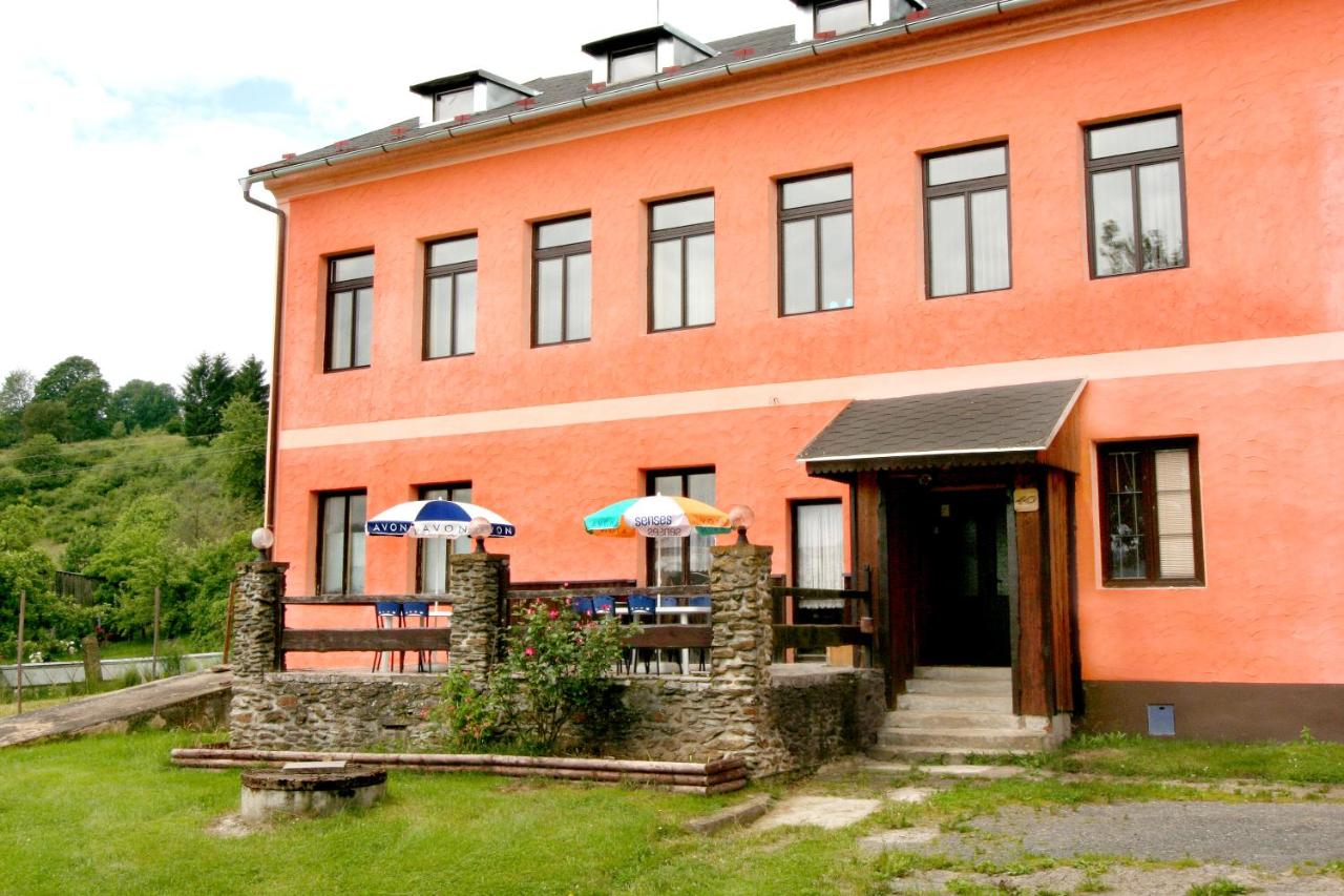 Penzion Muflon - Bed and Breakfast