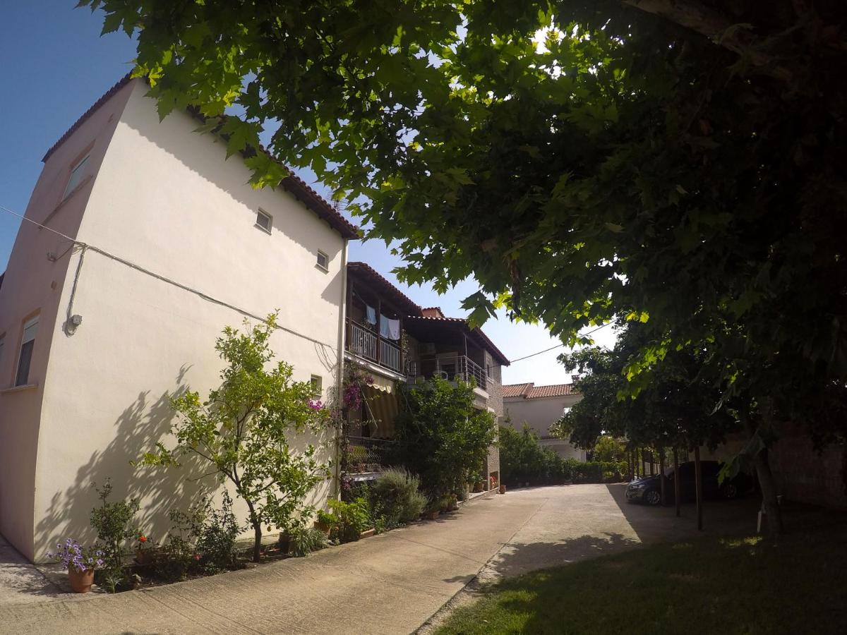 Ioannis Avrades Apartments - Ferienwohnung Agiokampos