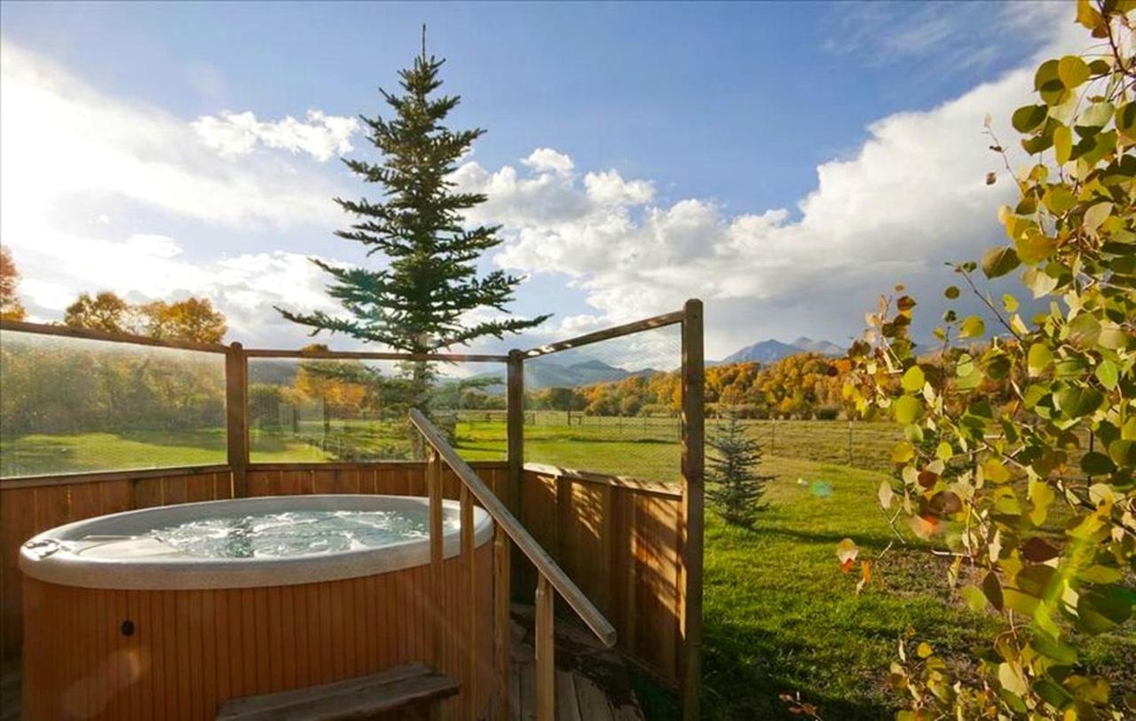 Rustic Mountain Cabin with a Hot Tub in Salida, Colorado - B&B Poncha Springs
