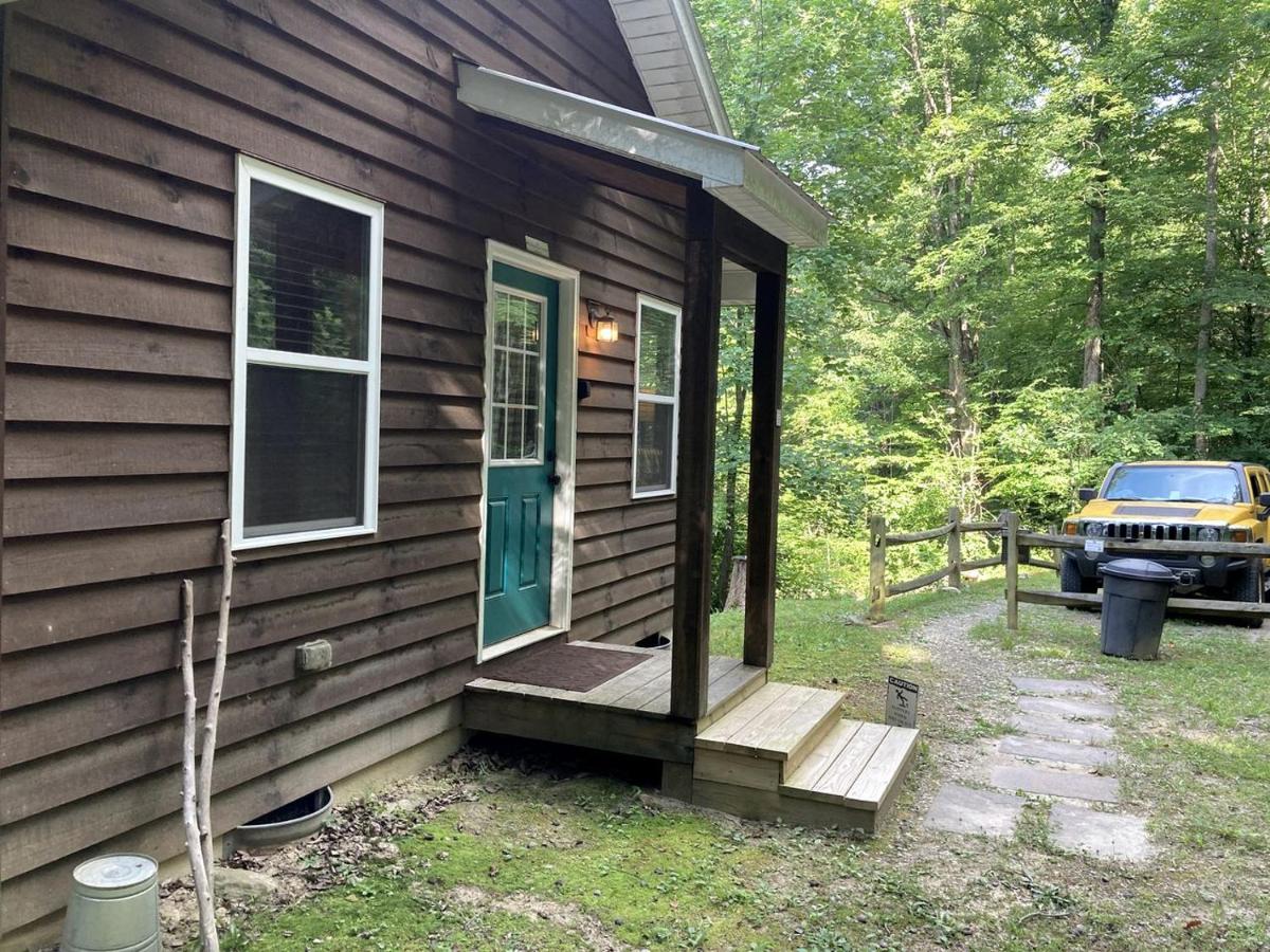 Luxury Cabin Rental with Beautiful Water Views near Charlotte, North Carolina - B&B Elkin