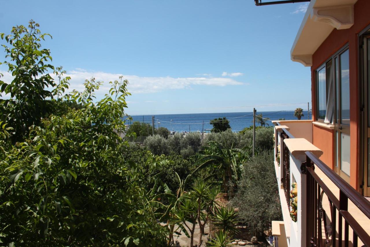 Two-Bedroom Apartment Etna